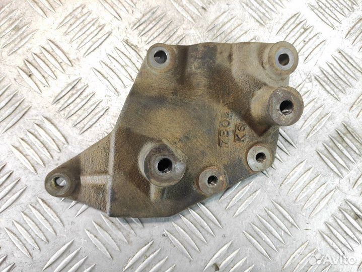 Кронштейн гидроусилителя Mitsubishi L200 2006-2016