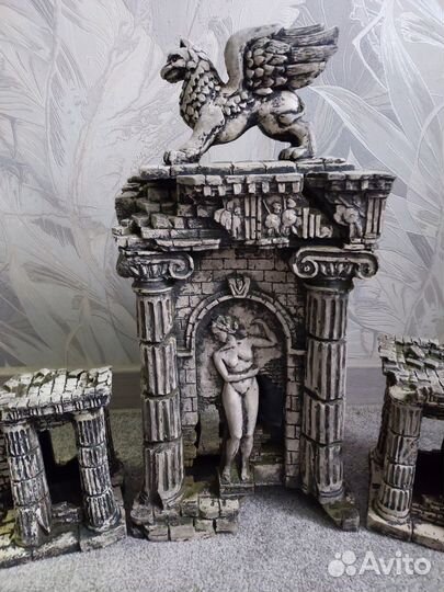 Красивый декор для аквариума