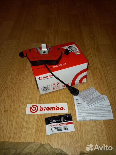 Передние тормозные колодки brembo