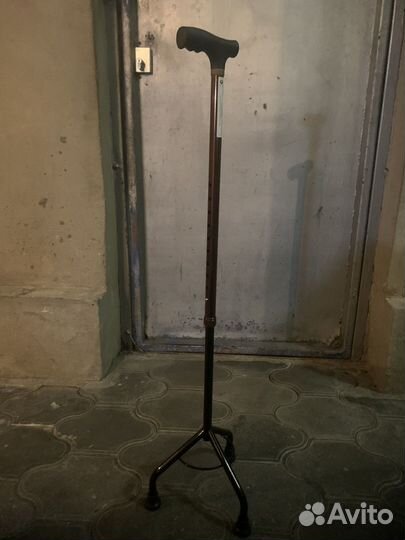 Трость опорная с 3-мя ножками