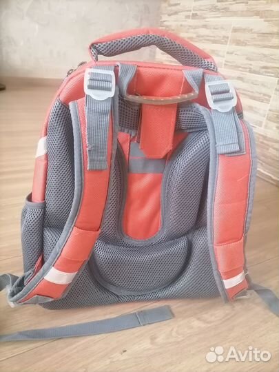 Школьный рюкзак