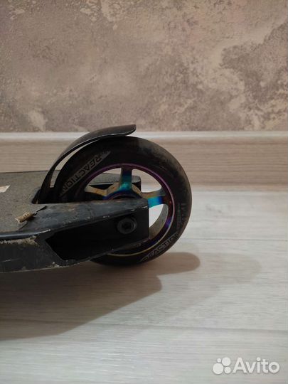 Трюковой самокат reaction