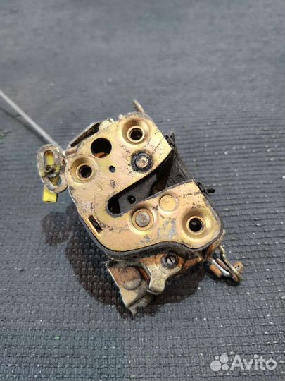 Замок правой двери opel tigra