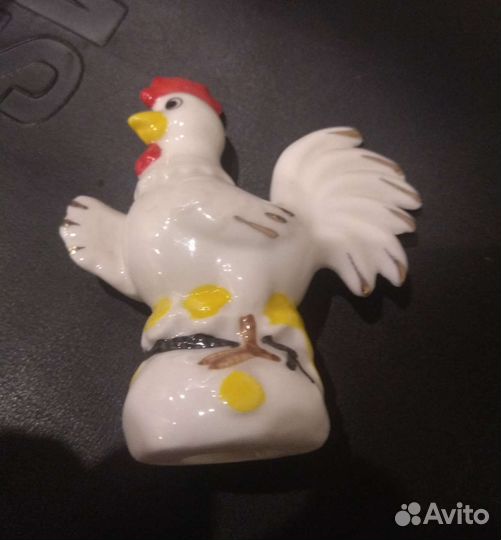 Фарфоровые и глиняные фигурки