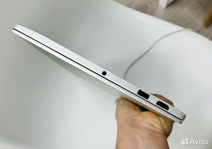 Xiaomi Mi NoteBook Air i5/8Gb/256Gb/GeForce 940MX