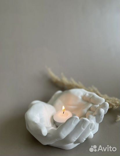 Декоративная подставка тарелка кашпо руки Давида