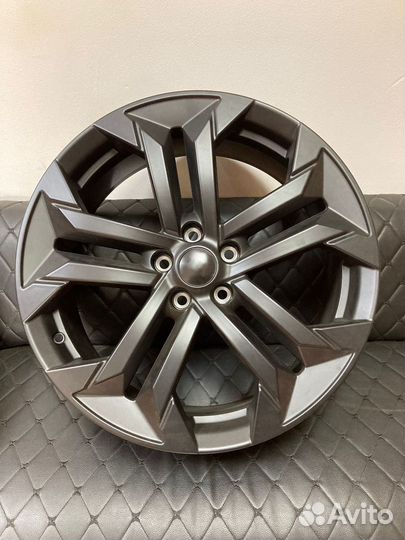 Premium Series кр015 7.5x19 5x108 ET 46 Dia 63.4