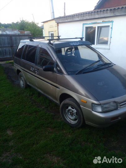 Nissan Prairie 2.0 AT, 1994, 300 000 км