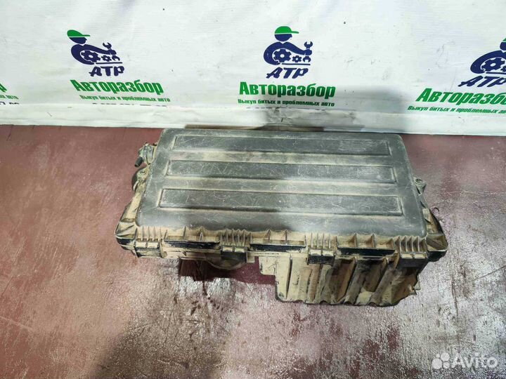 Корпус воздушного фильтра Volkswagen Polo