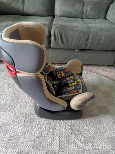 Детское автомобильное кресло