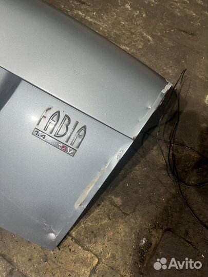 Крышка багажника Skoda fabia I седан