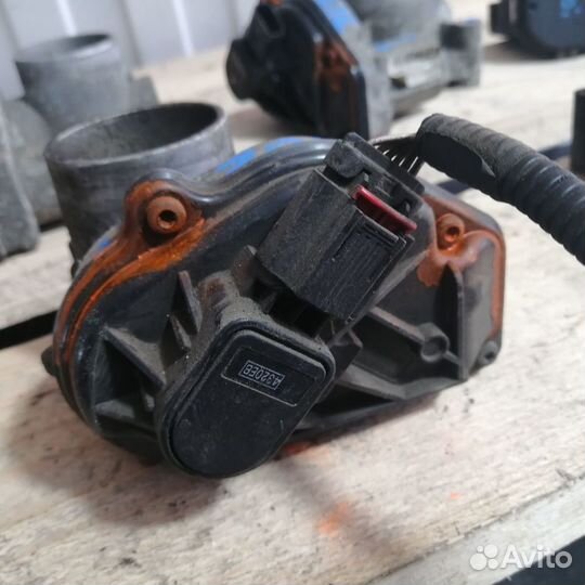 Заслонка дроссельная Ford Focus 2 1.6 бензин