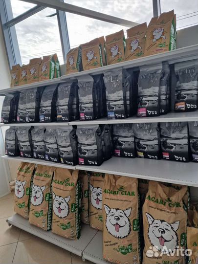 Корма для собак и кошек Акари Делюкс