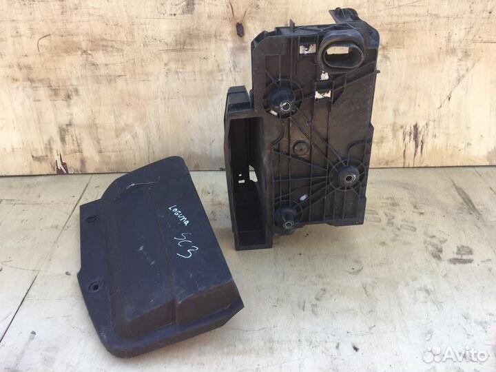 Корпус акб renault Laguna 3