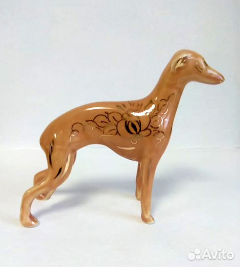 Левретка - статуэтка из фарфора