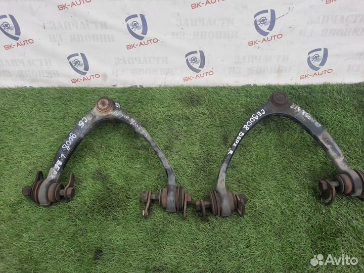 Рычаги передние верхние Cadillac Escalade GMT900