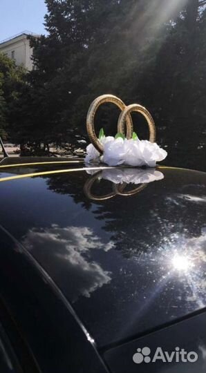 Свадебные украшения на машину