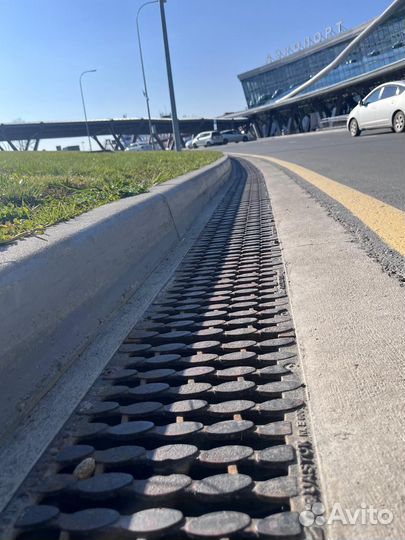 Лоток водоотводный пластиковый усиленный лвп