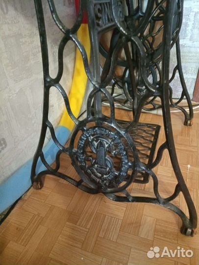 Швейная машинка Singer