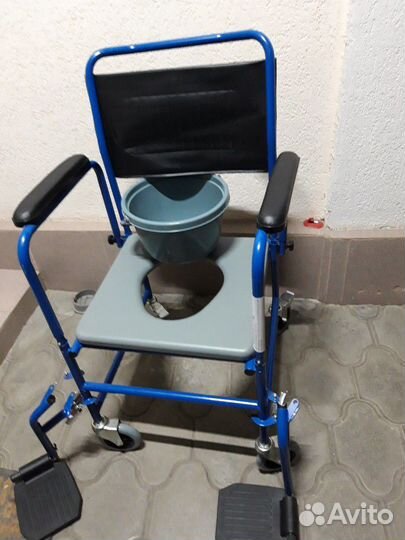 Инвалидная коляска на калесах