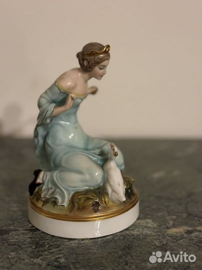 Фарфоровые статуэтки