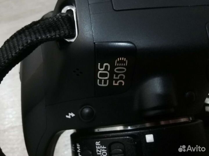 Зеркальный фотоаппарат Canon 550d kit