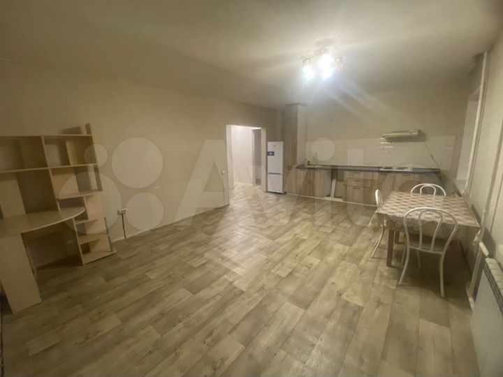 3-к. квартира, 64 м², 1/5 эт.