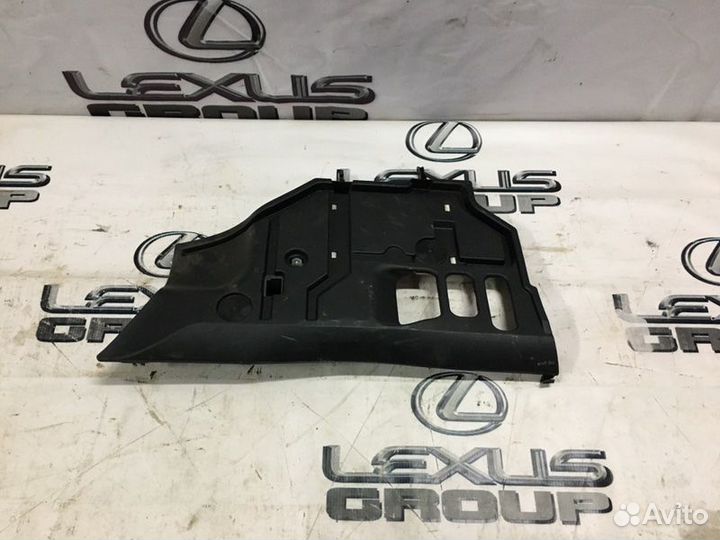 Накладка торпеды прав. перед. Lexus ES250