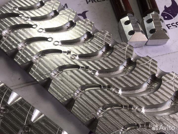 Форма чпу для литья грузил (банан, 2-32)