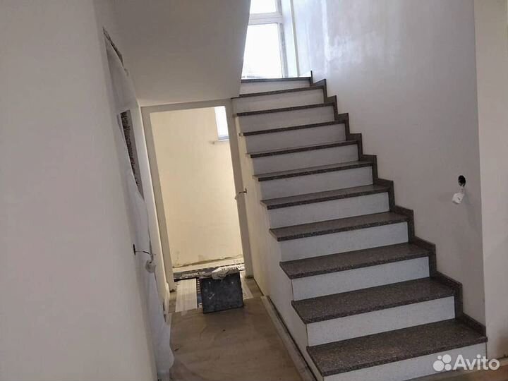 Лестница из кварца под ключ