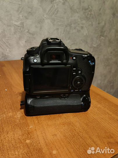 Зеркальный фотоаппарат canon 60d