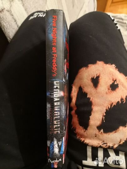 Книга Five Nights AT Freddy Неправильные