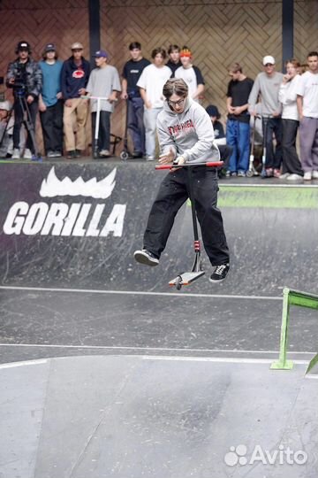 Тренер по трюковому самокату