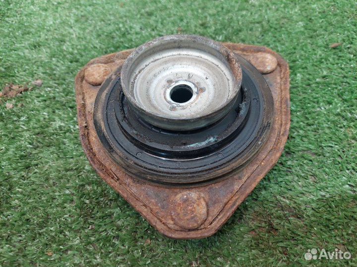 Опора амортизатора Toyota Rav4 A40 2.0 diesel 2013