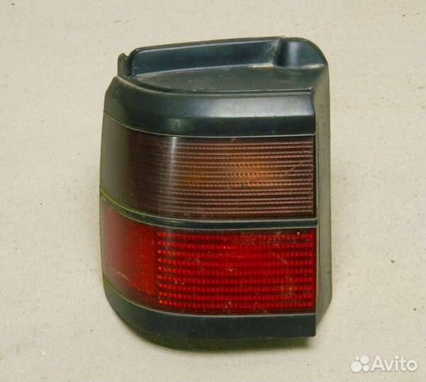 Фонарь левый универсал VW Passat B3 (дефект)