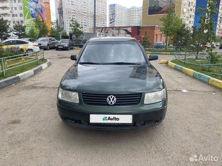 Volkswagen Passat 2.3 МТ, 1998, 313 000 км