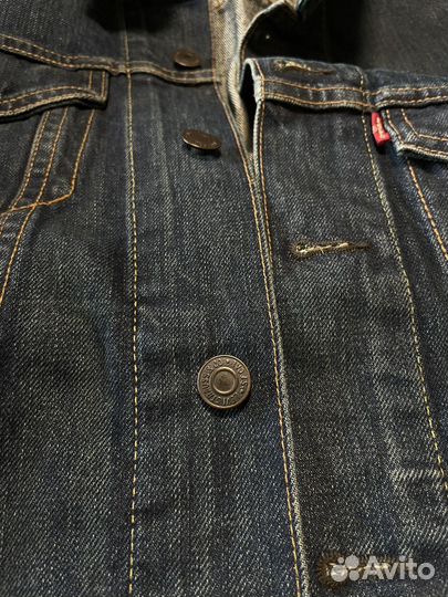 Джинсовая мужская куртка levis