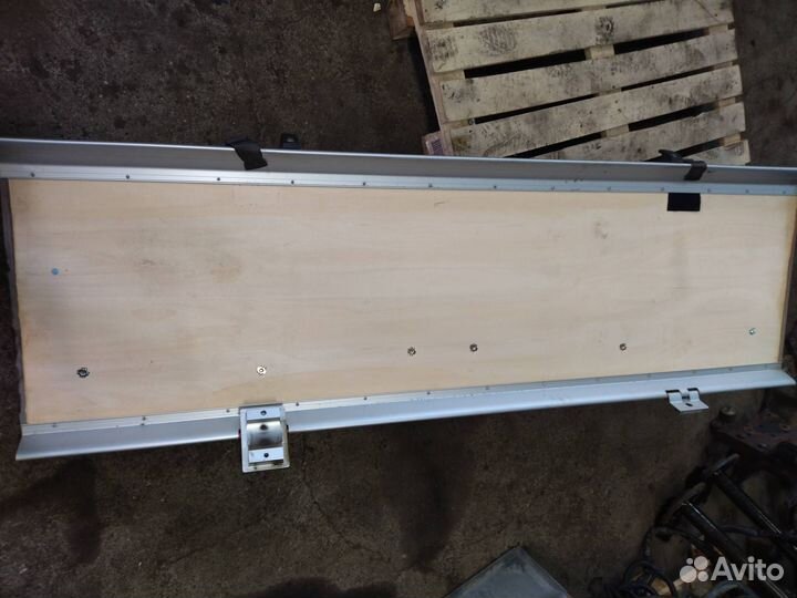 Полка спальника DAF XF 105 2008