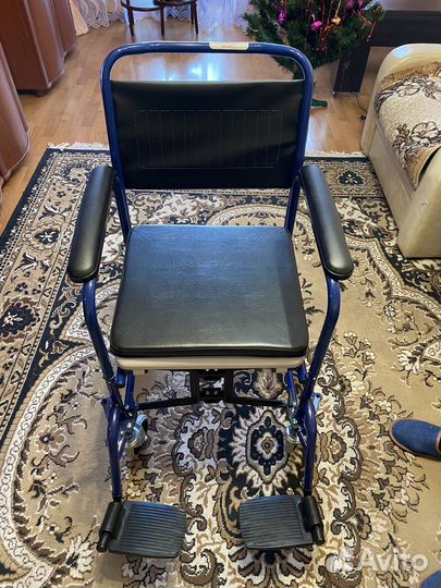 Кресло коляска с санитарным оснащением