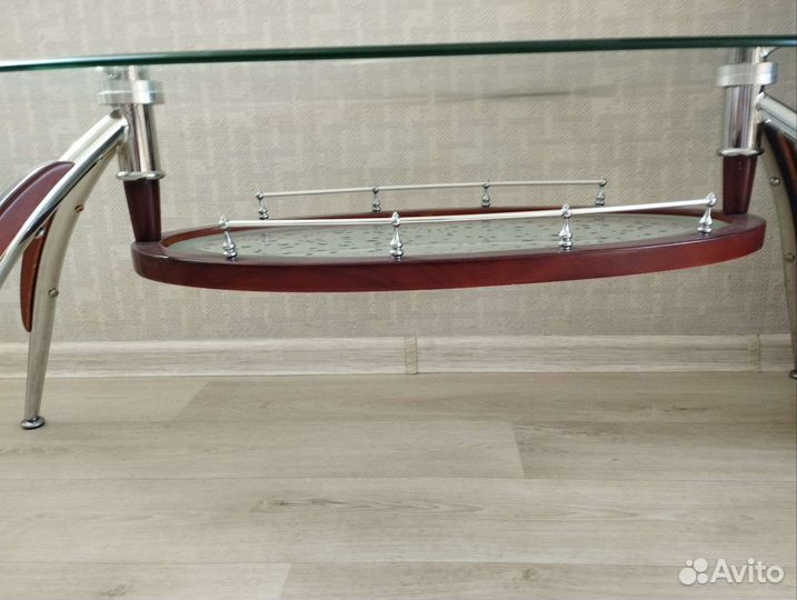 Стол журнальный стеклянный