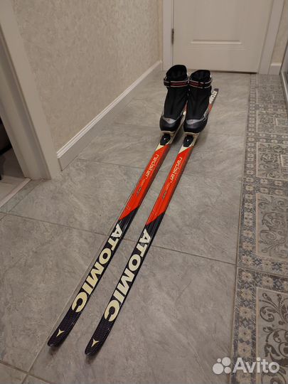 Беговые лыжи atomic redster