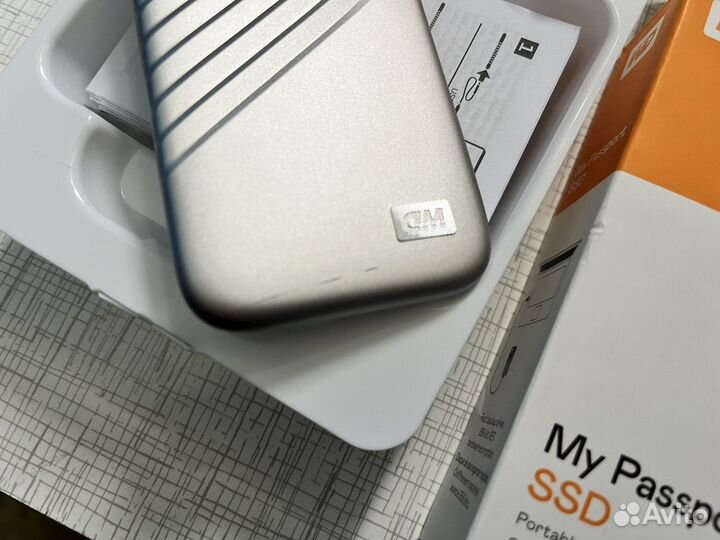 1024 гб Внешний SSD WD My Passport (wdbagf0010BSL