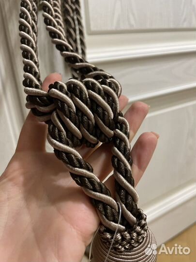 Кисти подхваты для штор с крепежами