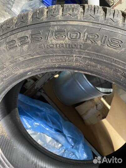 Nokian Tyres WR SUV 4 225/60 R18