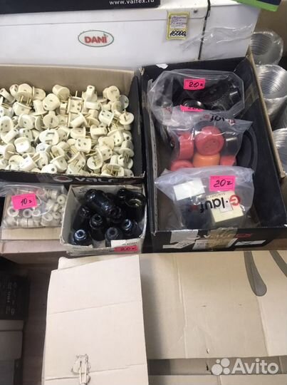 Розетки и выключатели