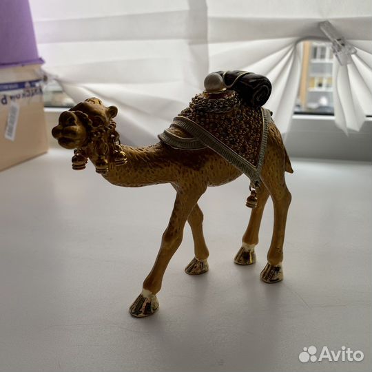 Золотой верблюд шкатулка статуэтка