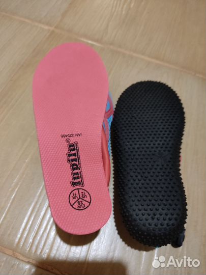 Аквашузы, обувь для плавания, сланцы