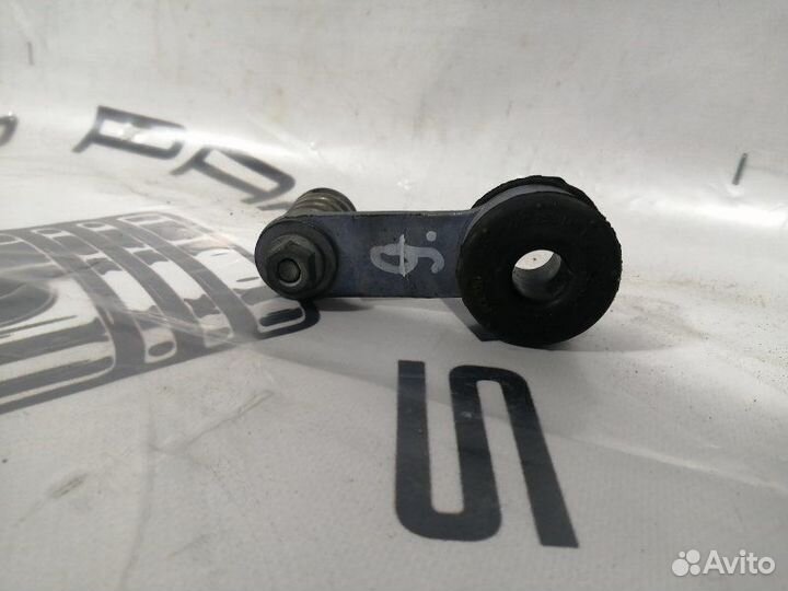 Кронштейн глушителя Audi A4 (B8, 8k5) 2007-2015