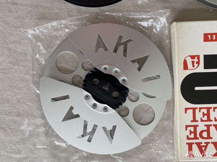 Катушки для магнитофона Akai оригинал