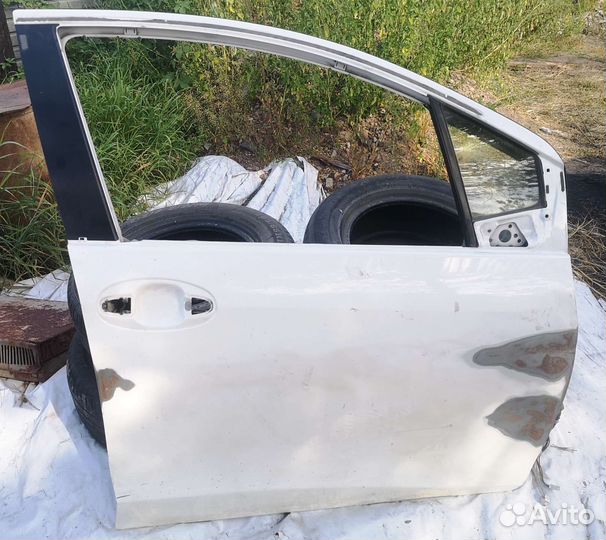 Дверь Toyota vitz